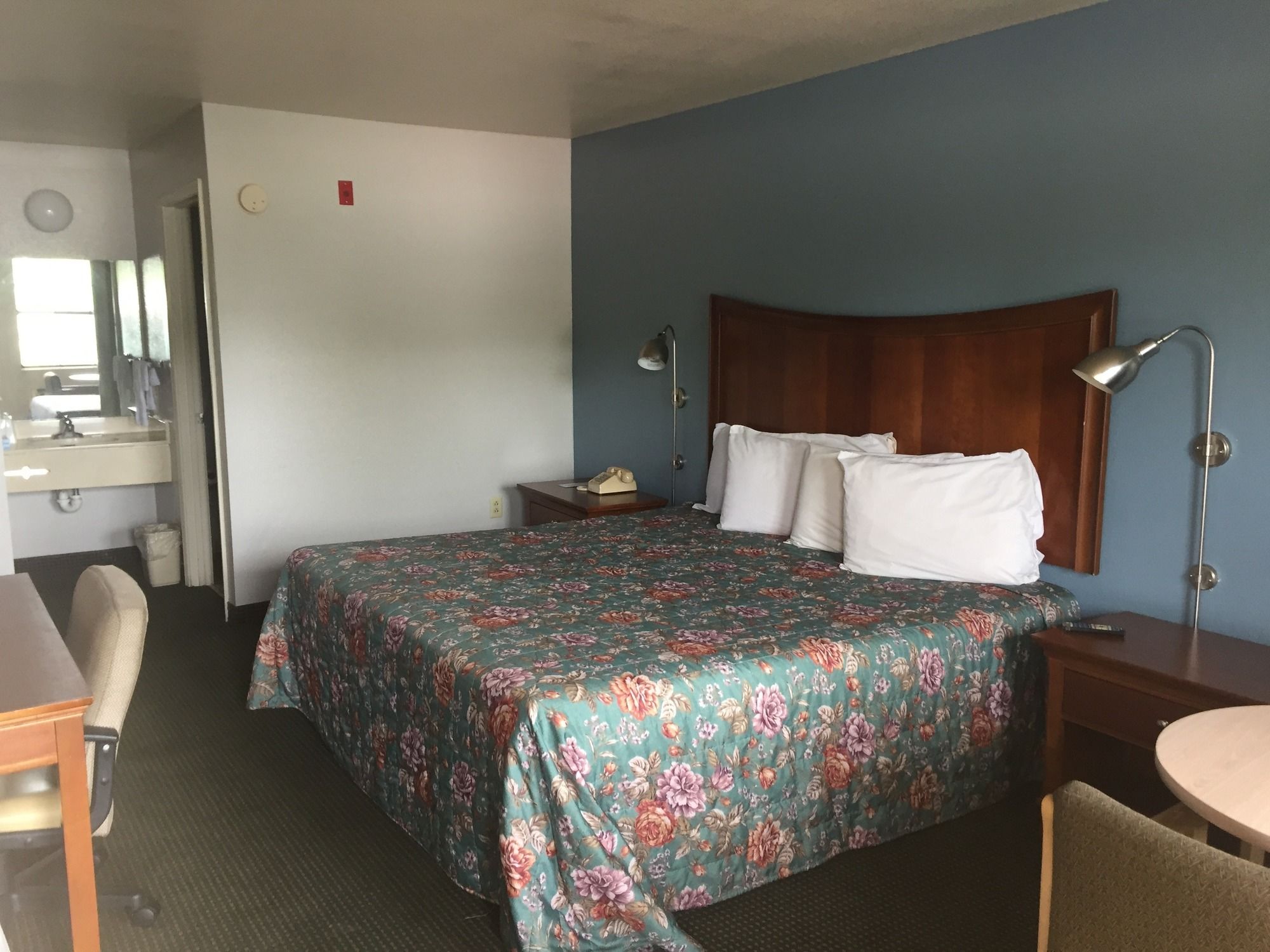 Sunset Inn