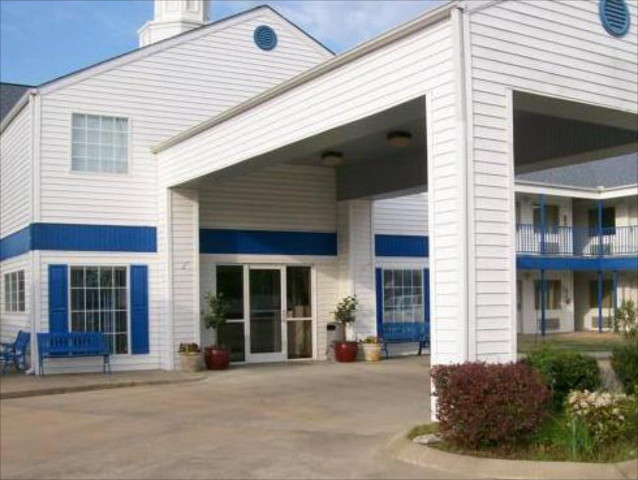 American Inn and Suites