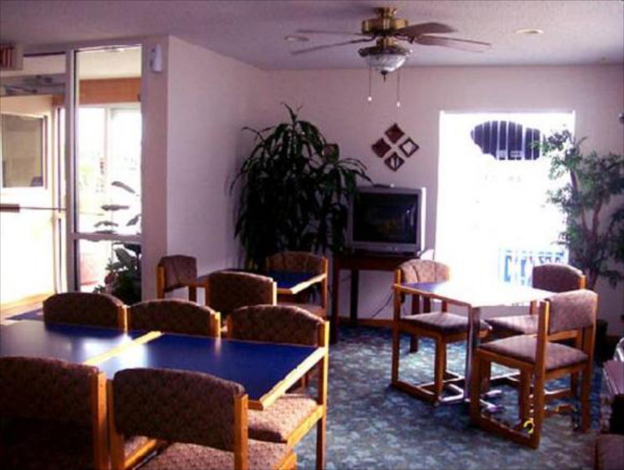 American Inn and Suites