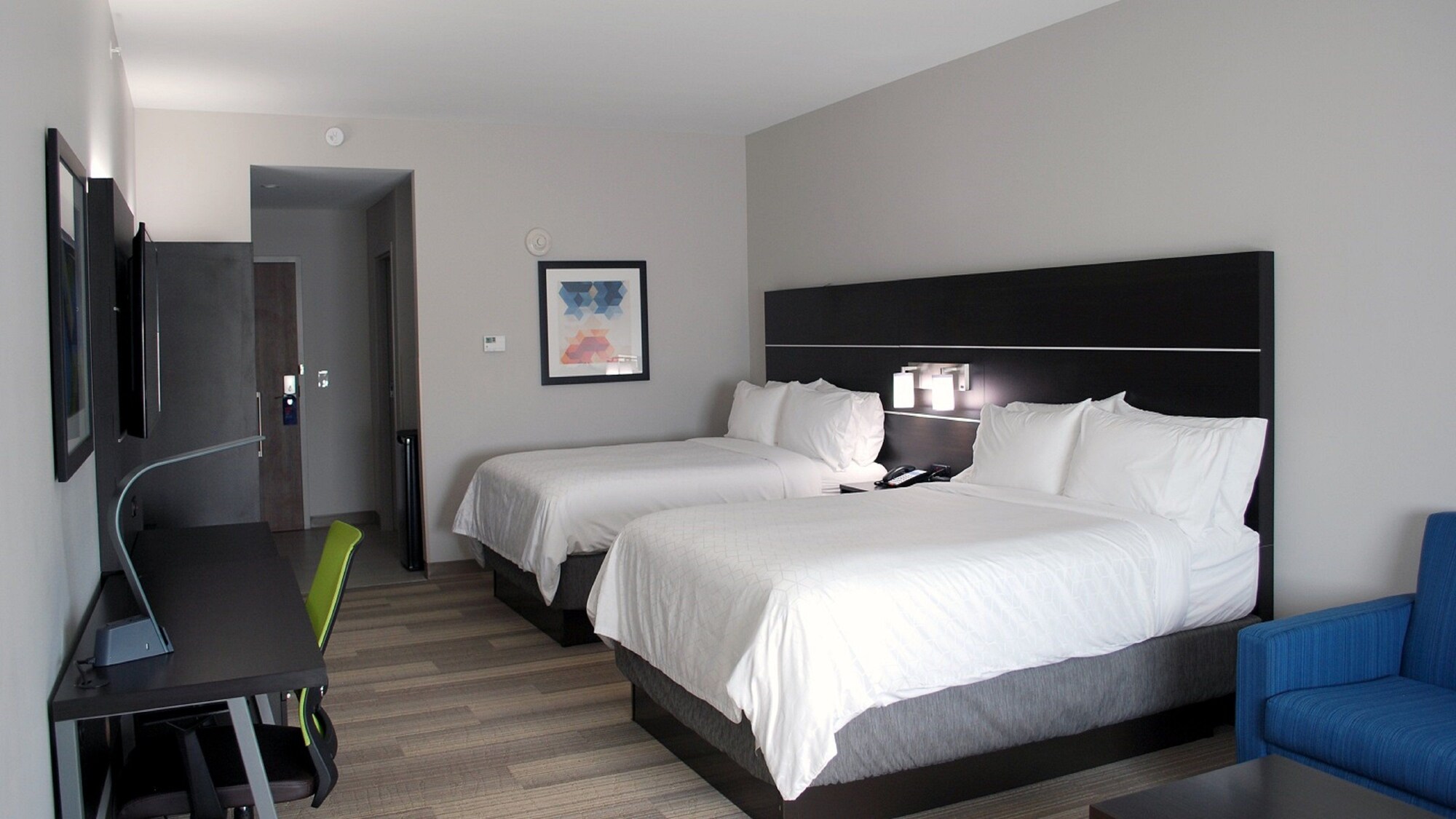 Holiday Inn Express & Suites White Hall