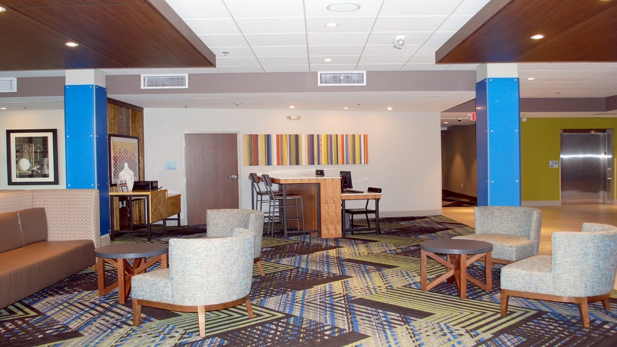 Holiday Inn Express & Suites White Hall