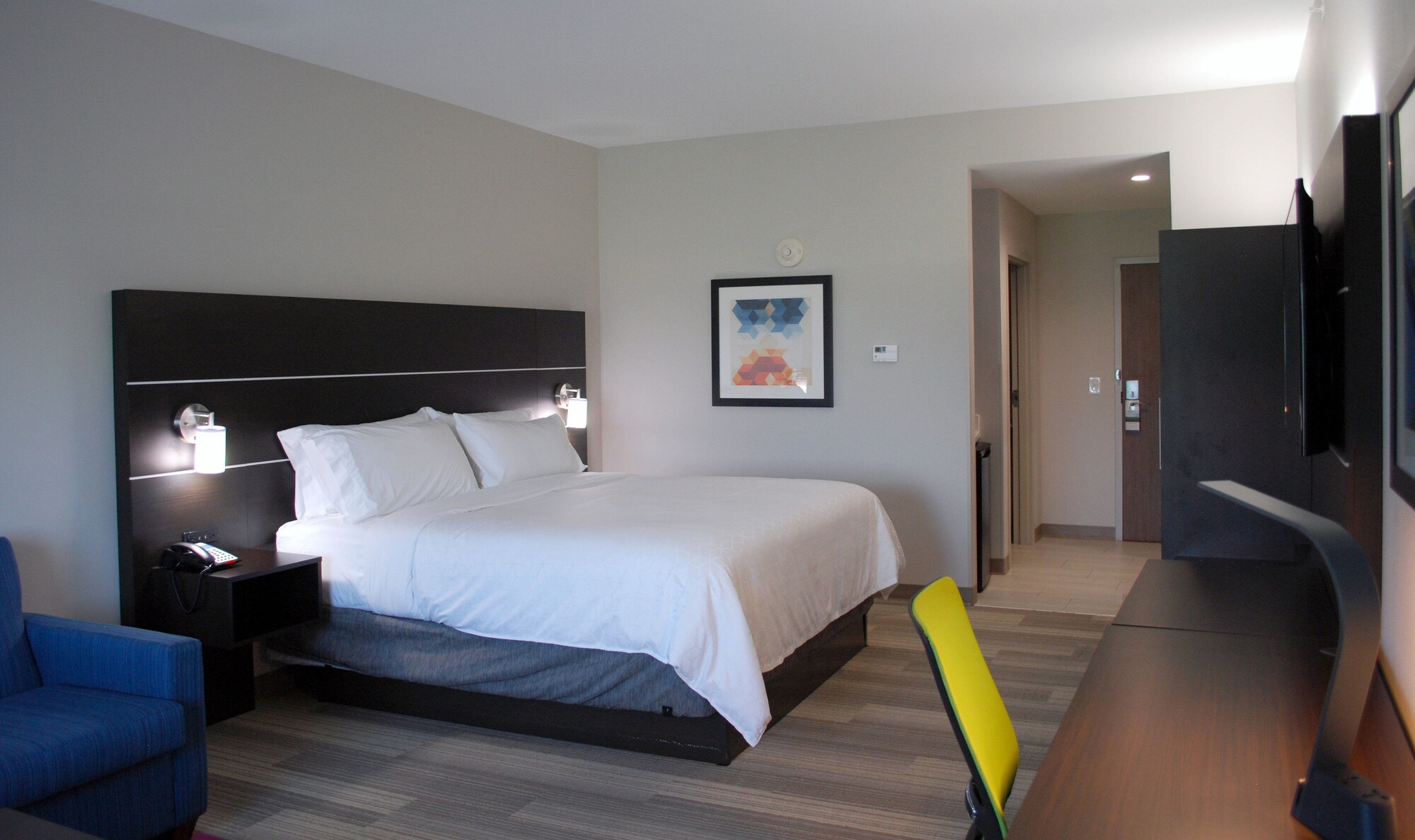 Holiday Inn Express & Suites White Hall