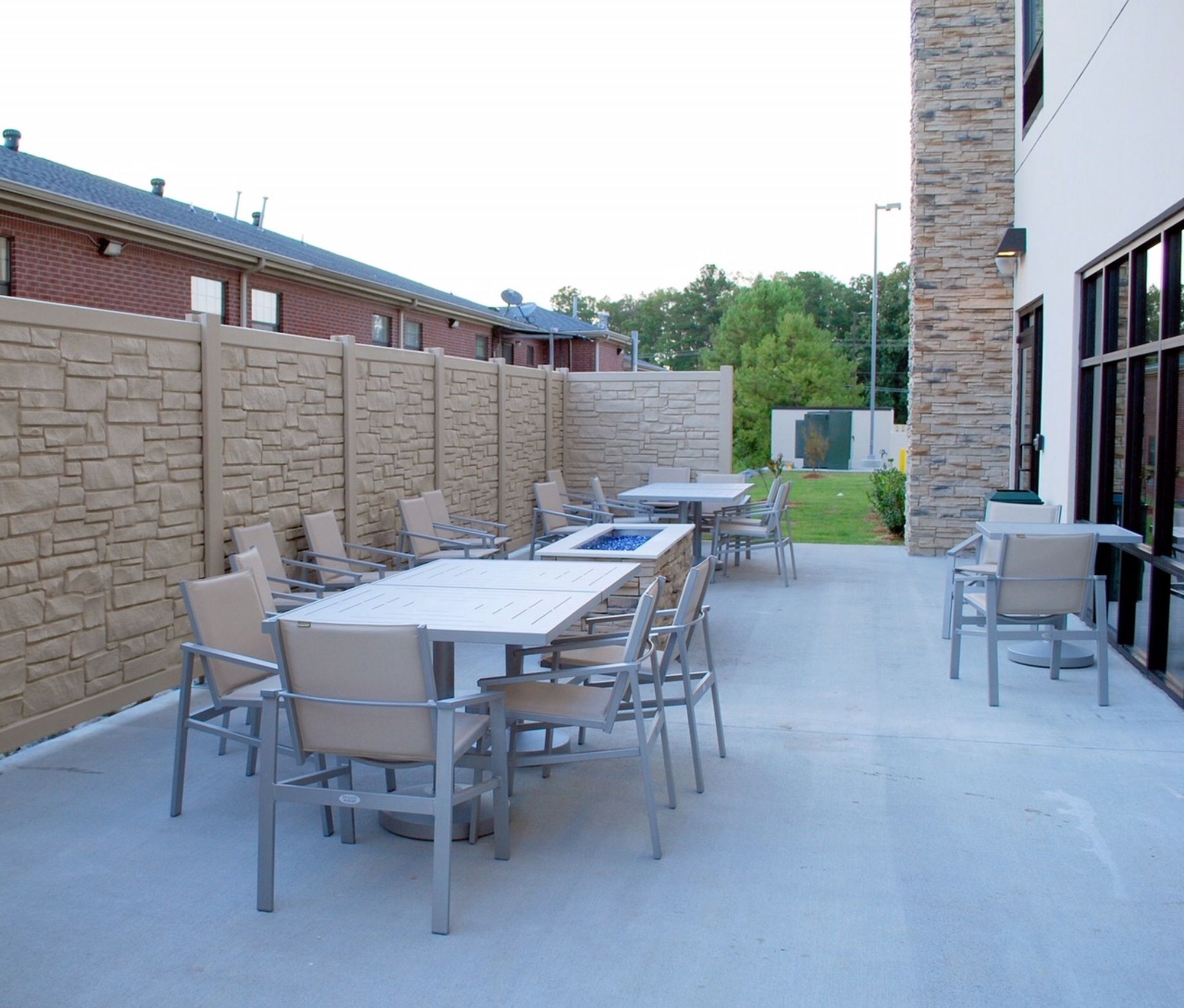 Holiday Inn Express & Suites White Hall