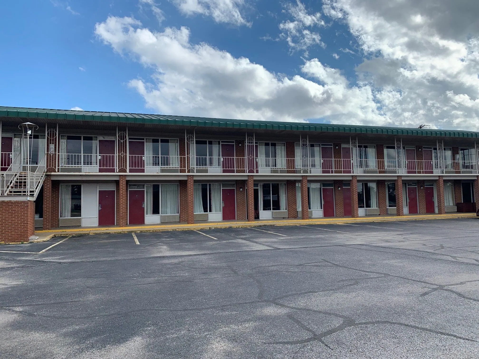 Coachman's Inn Motel