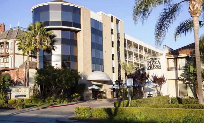 Carousel Inn & Suites