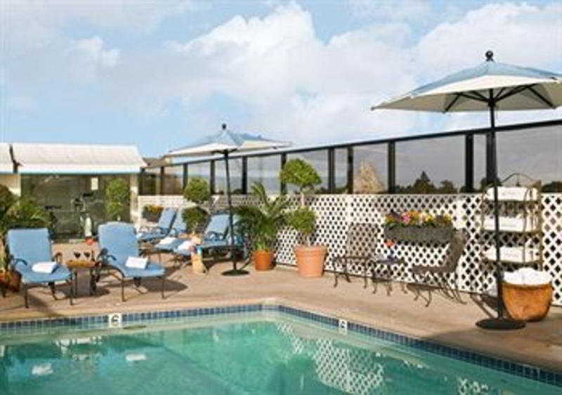 Carousel Inn & Suites
