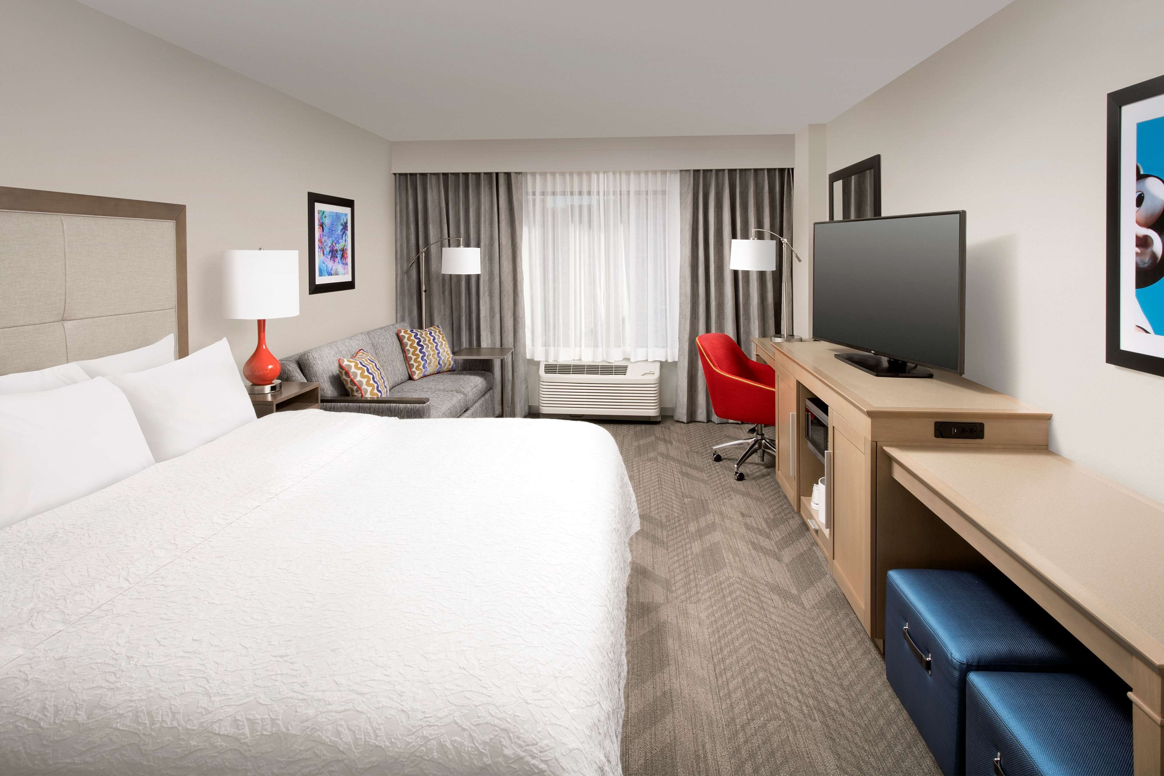 Hampton Inn & Suites Los Angeles/Anaheim-Garden Grove