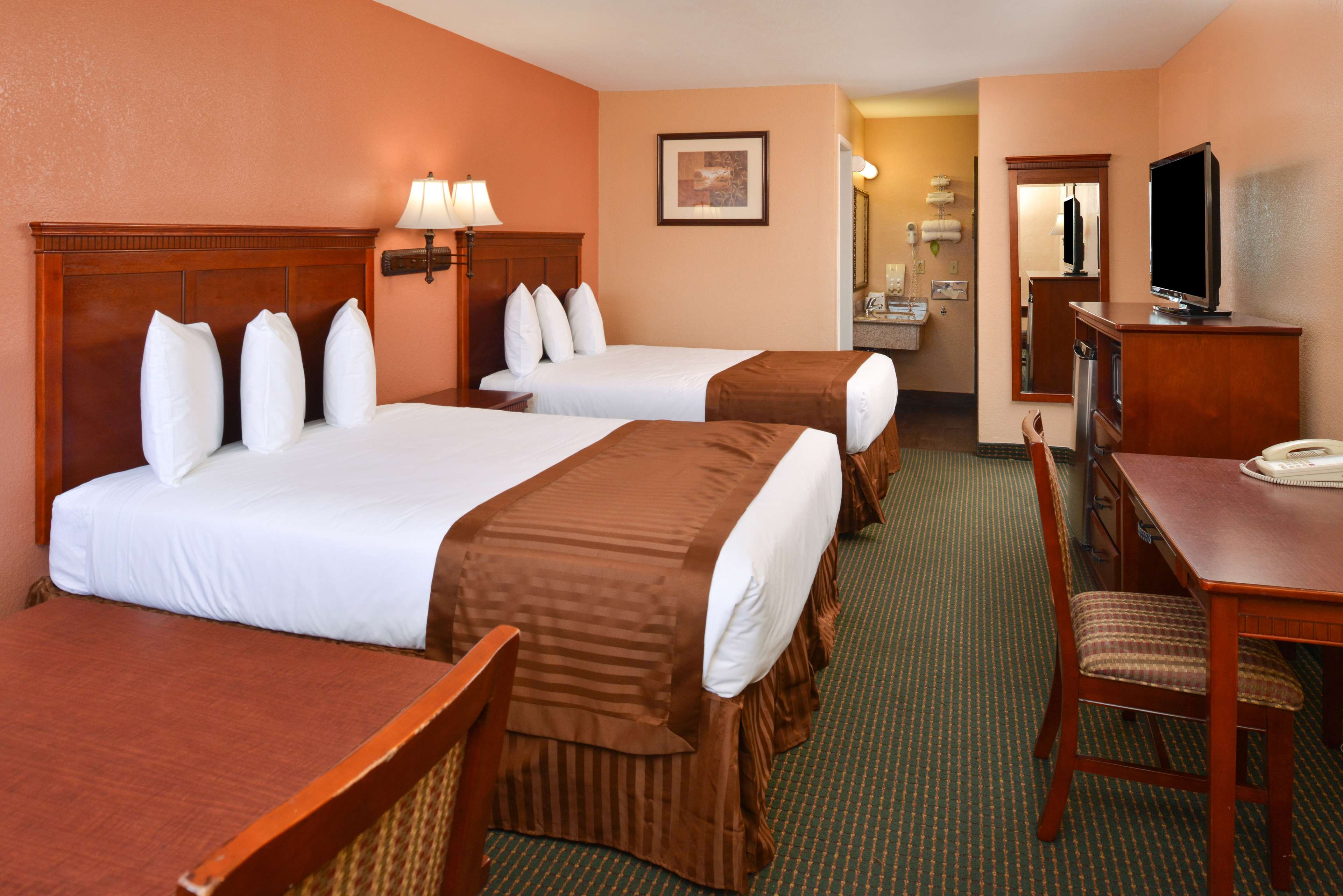 Americas Best Value Inn & Suites-East