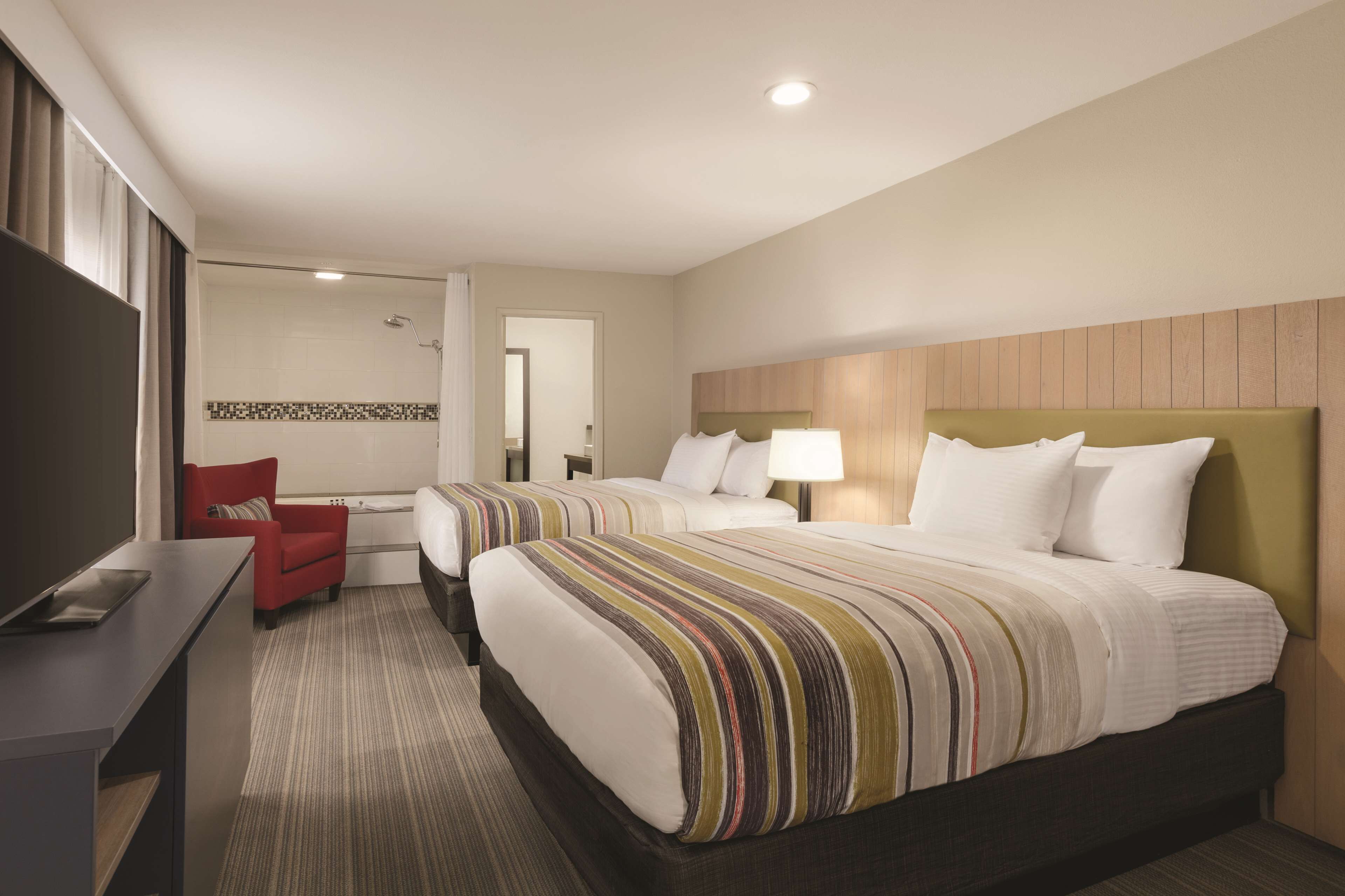 Country Inn & Suites by Radisson, Bakersfield, CA