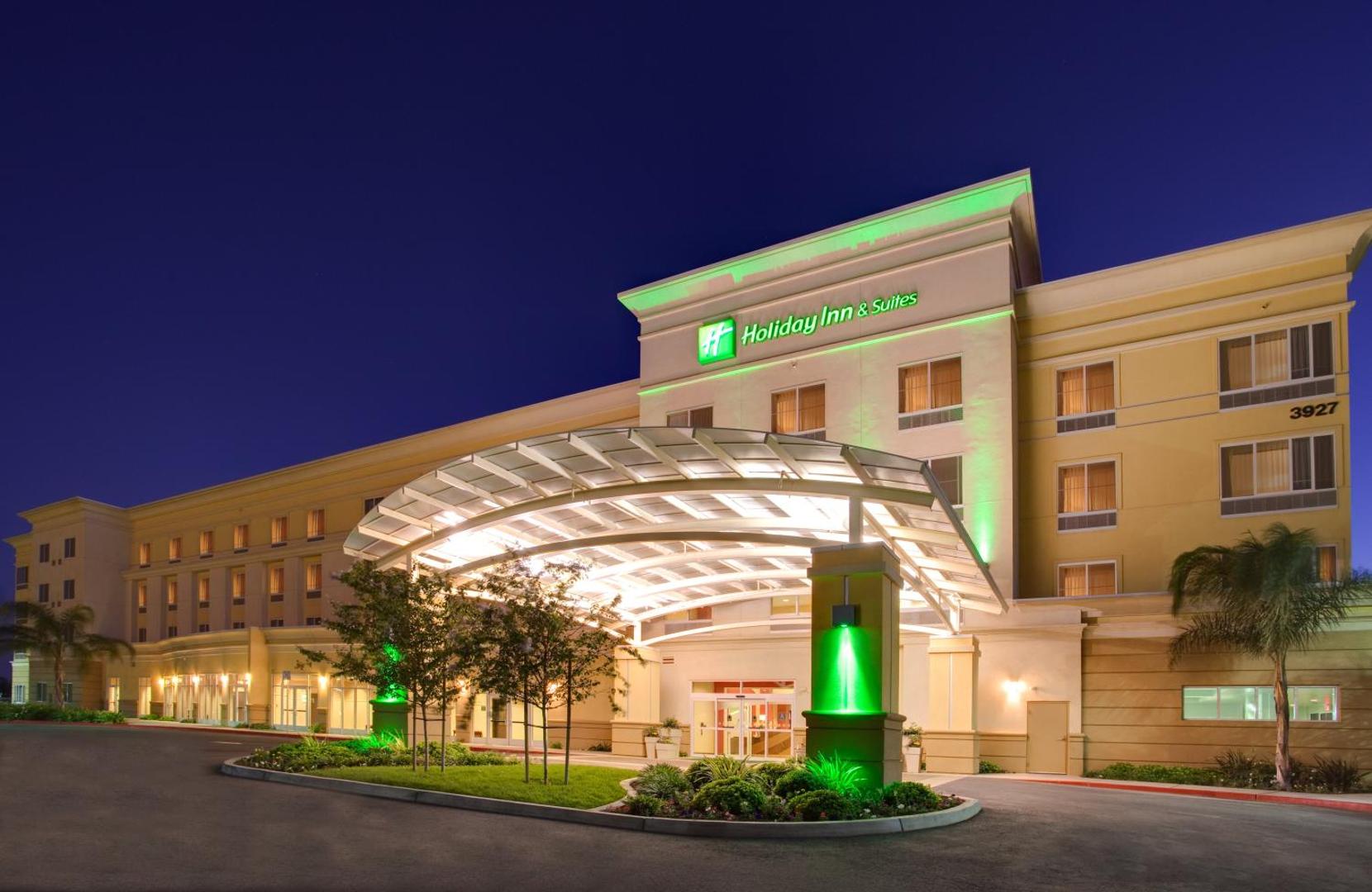 Holiday Inn Hotel & Suites Bakersfield North