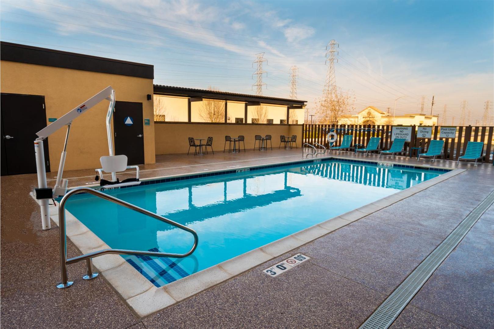 Home2 Suites by Hilton Bakersfield