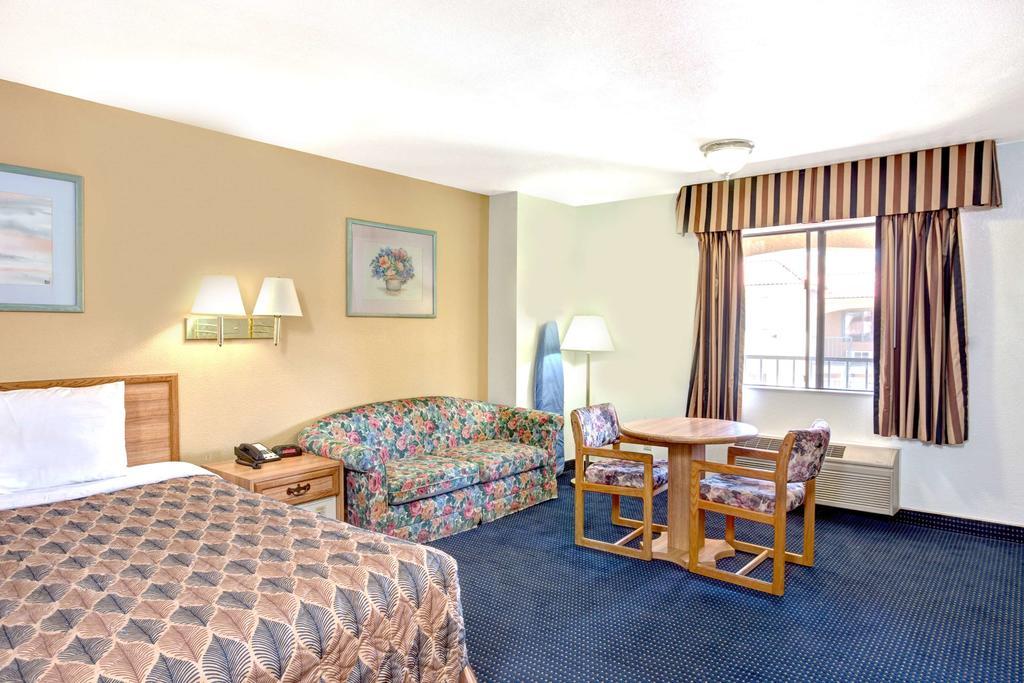 Travelodge by Wyndham Banning CA Near Casino/Outlet Mall