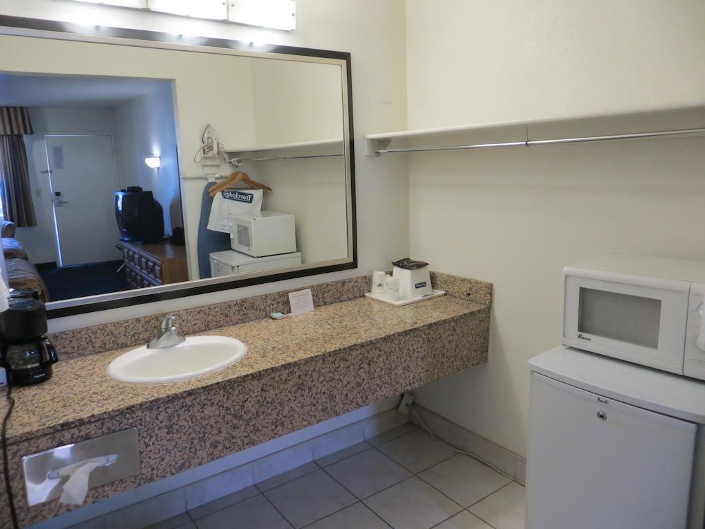 Travelodge by Wyndham Banning CA Near Casino/Outlet Mall