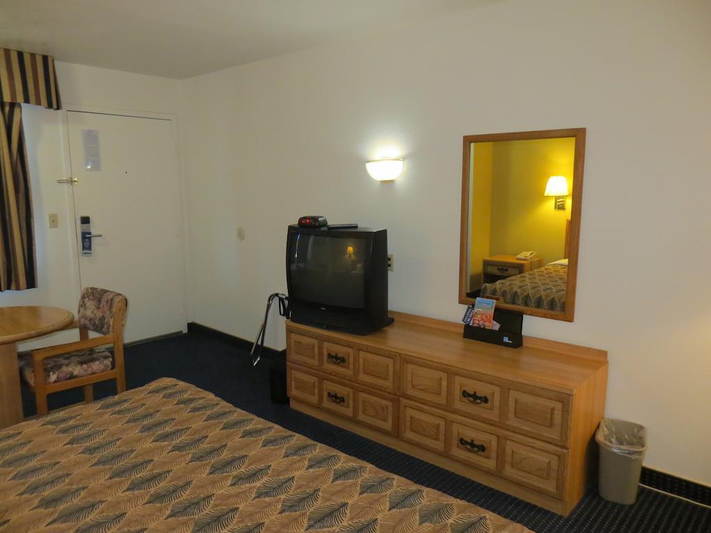Travelodge by Wyndham Banning CA Near Casino/Outlet Mall