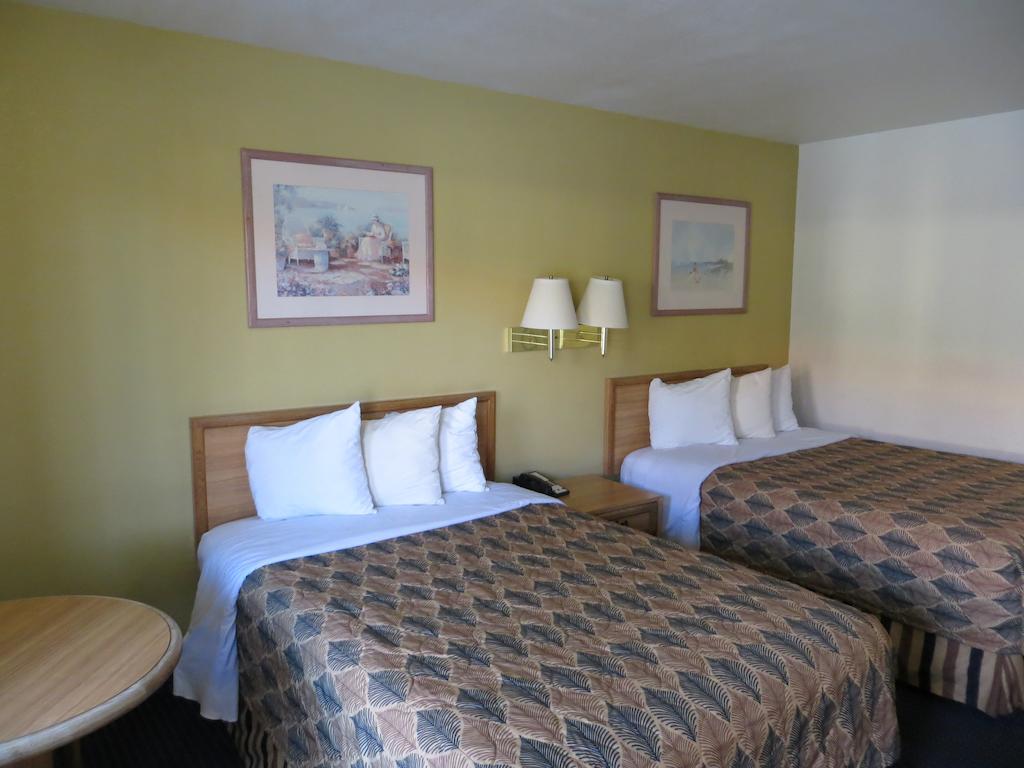 Travelodge by Wyndham Banning CA Near Casino/Outlet Mall