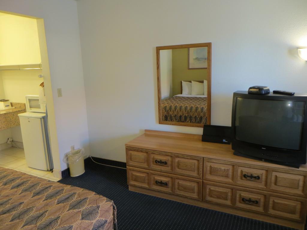 Travelodge by Wyndham Banning CA Near Casino/Outlet Mall
