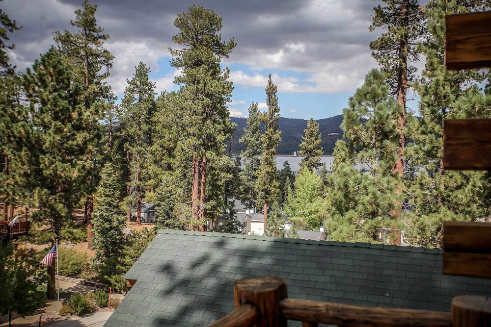 Alpine Lodge by Big Bear Vacations