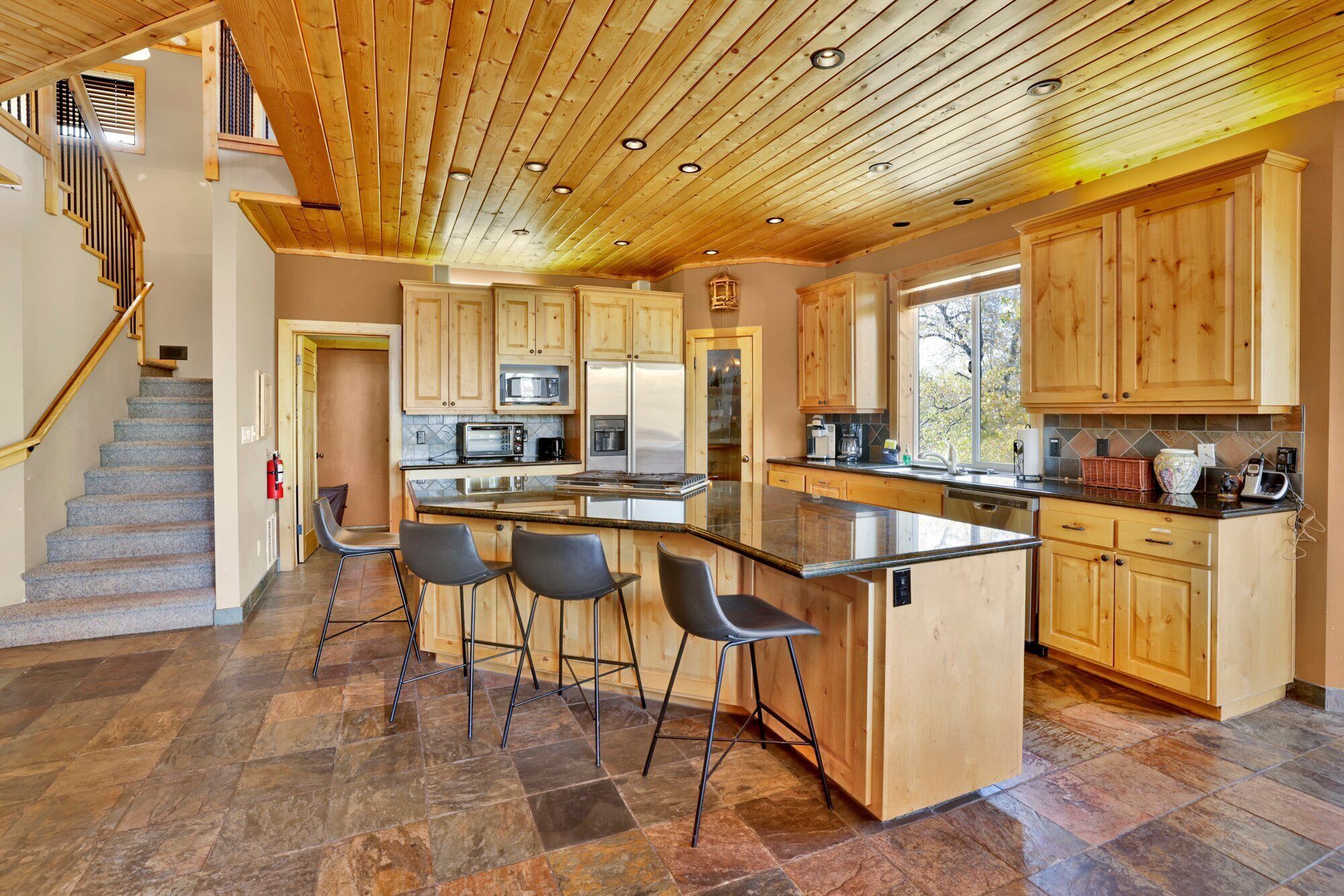 Grand Forest Lodge by Big Bear Vacation