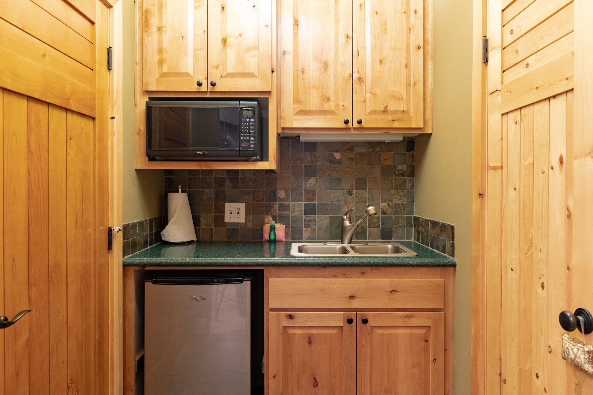 Grand Forest Lodge by Big Bear Vacation