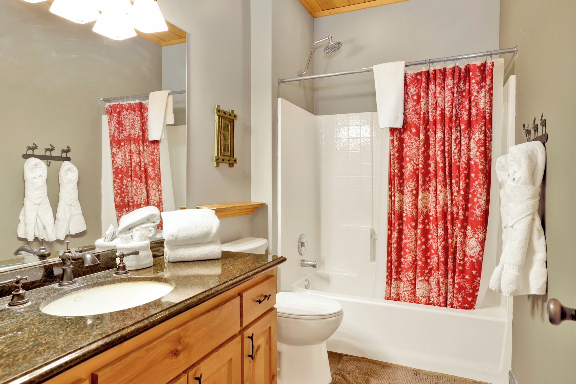 Grand Forest Lodge by Big Bear Vacation
