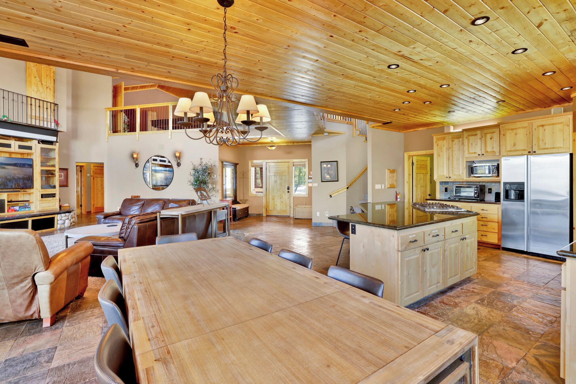 Grand Forest Lodge by Big Bear Vacation