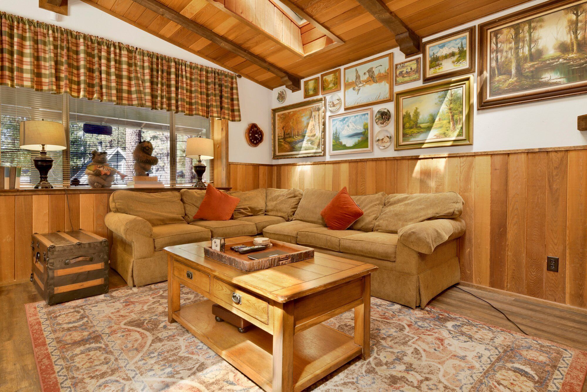 Moonridge Cottage by Big Bear Vacations