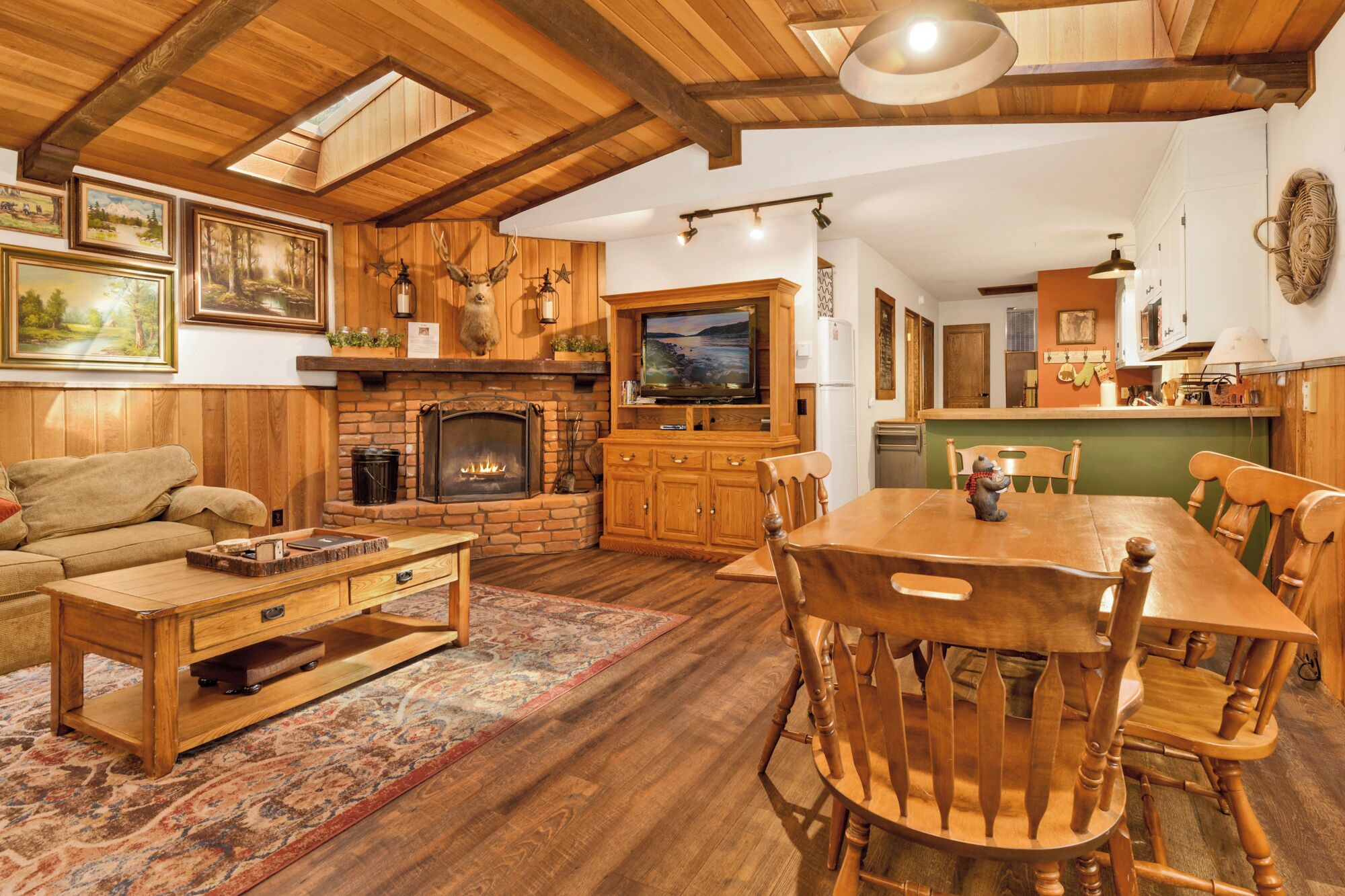 Moonridge Cottage by Big Bear Vacations
