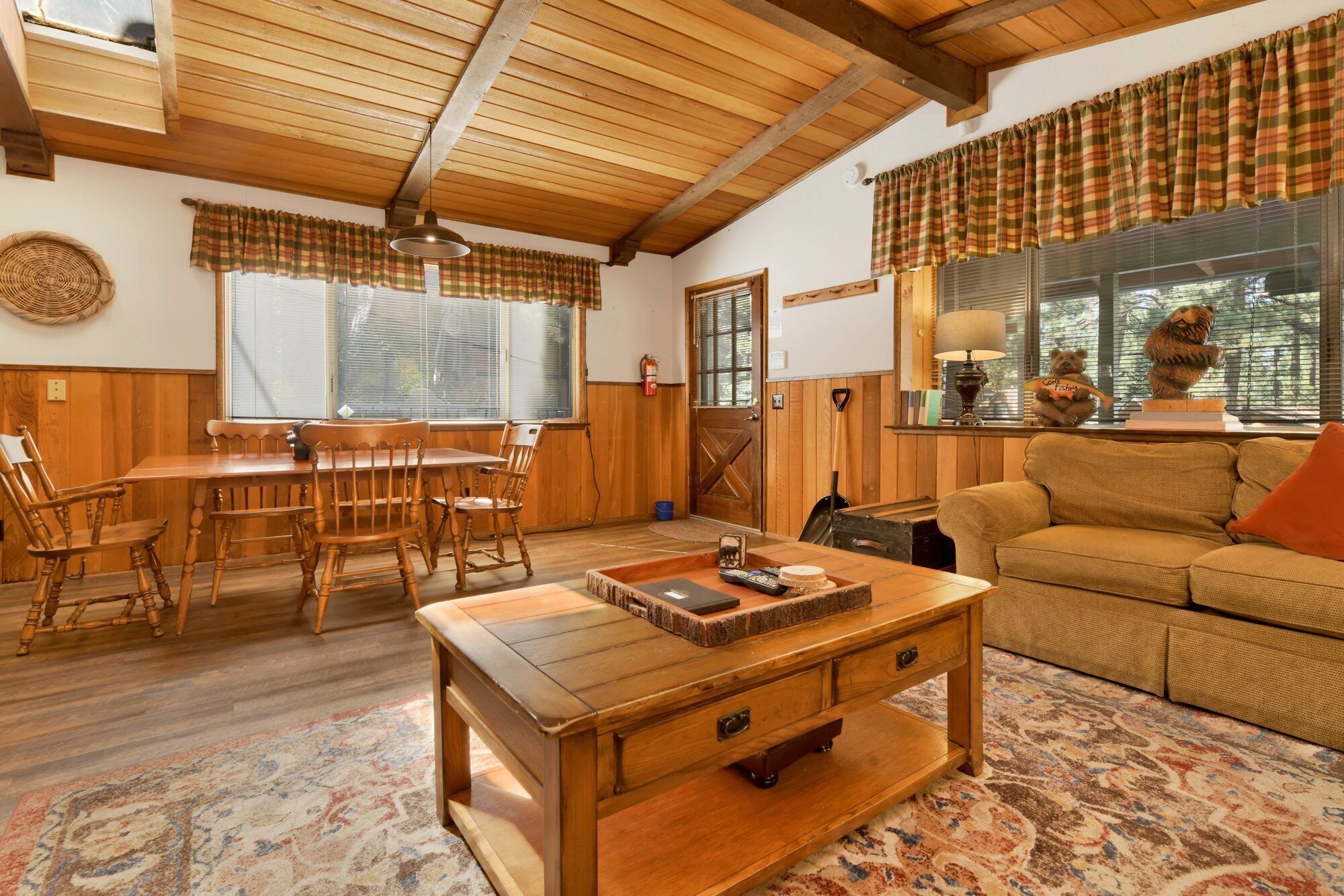 Moonridge Cottage by Big Bear Vacations