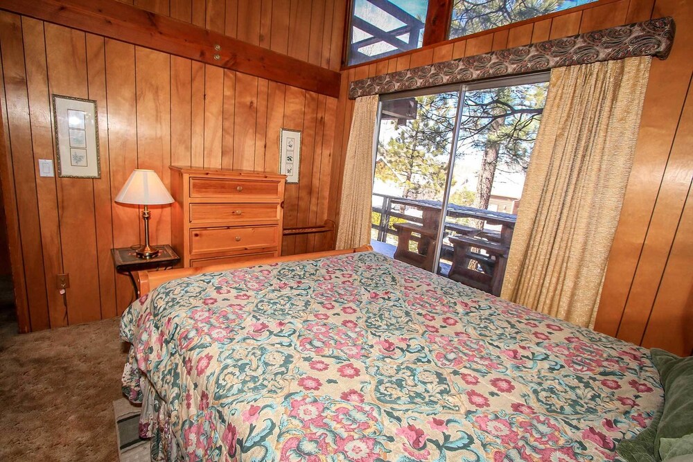Papa Bear by Big Bear Vacations