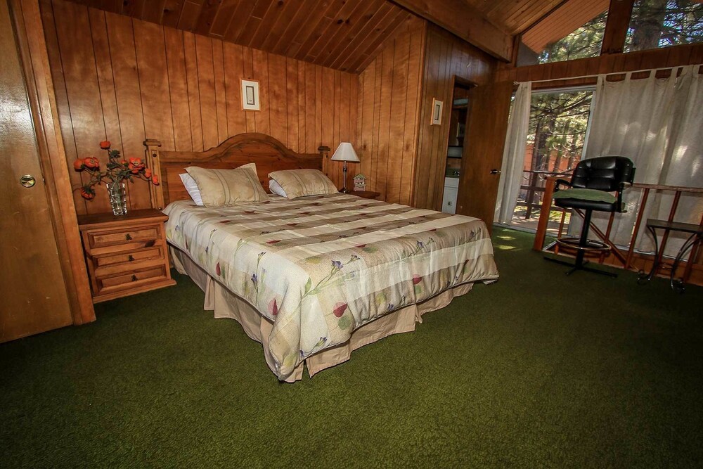 Papa Bear by Big Bear Vacations