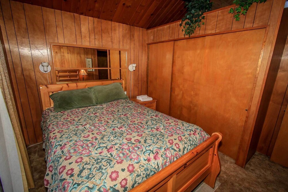 Papa Bear by Big Bear Vacations