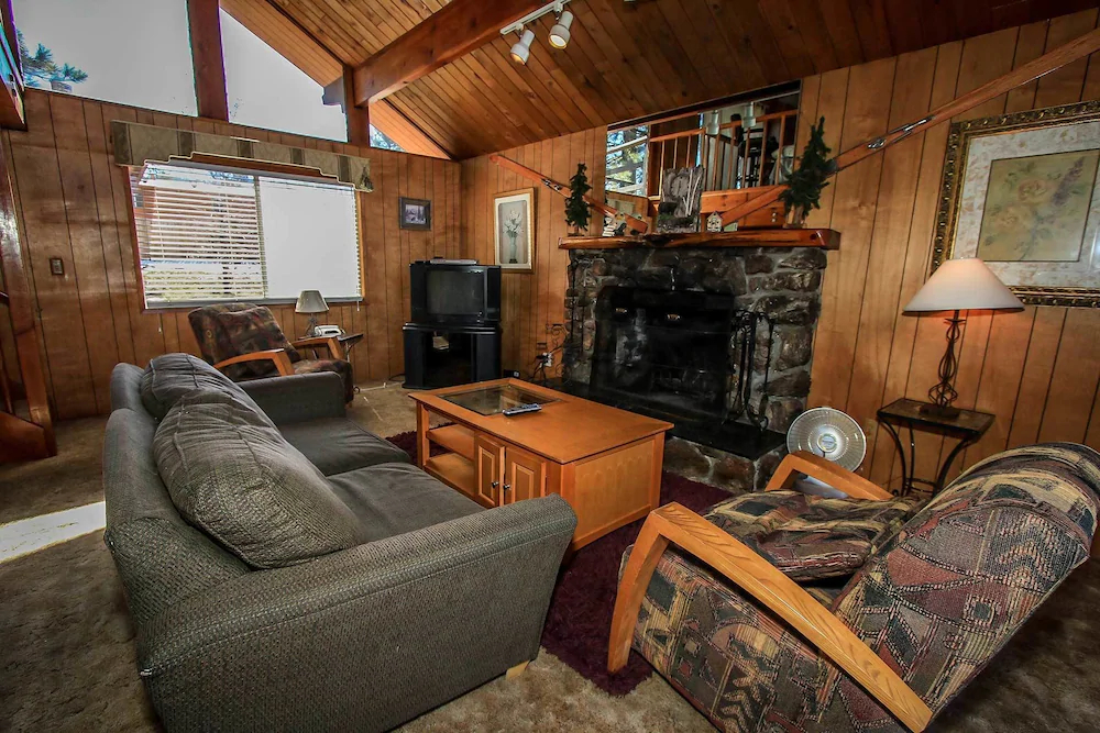 Papa Bear by Big Bear Vacations