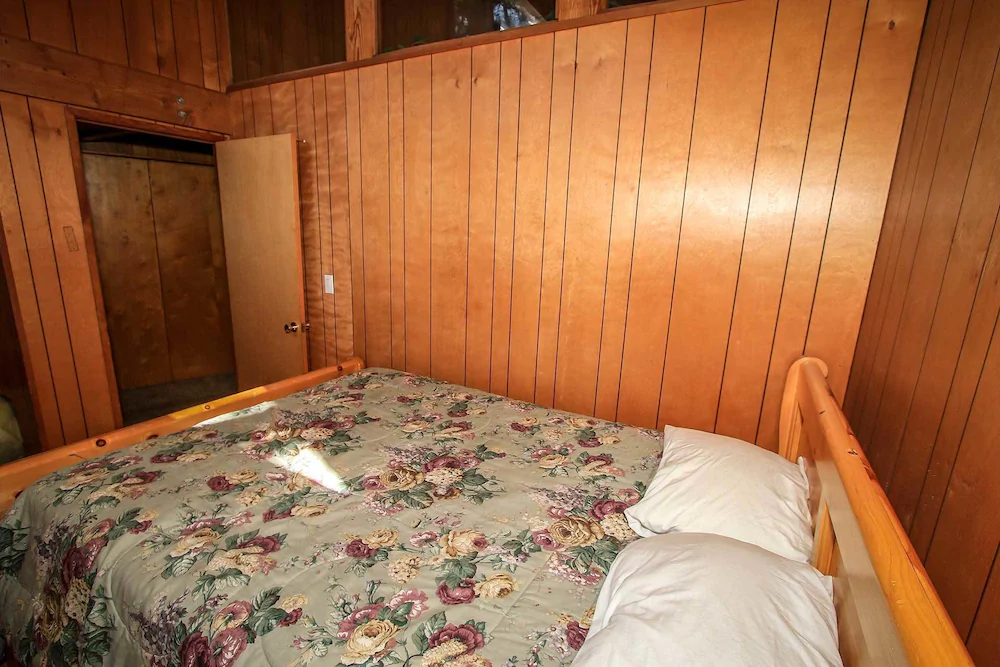 Papa Bear by Big Bear Vacations
