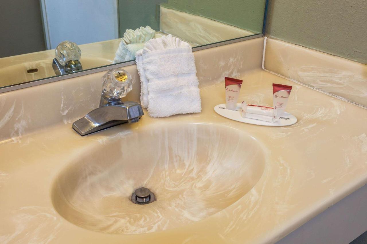 Travelodge by Wyndham Big Bear Lake CA