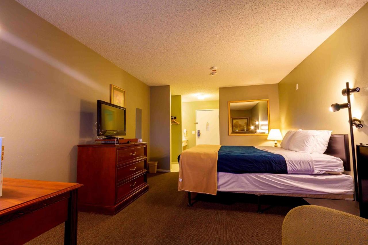 Travelodge by Wyndham Big Bear Lake CA