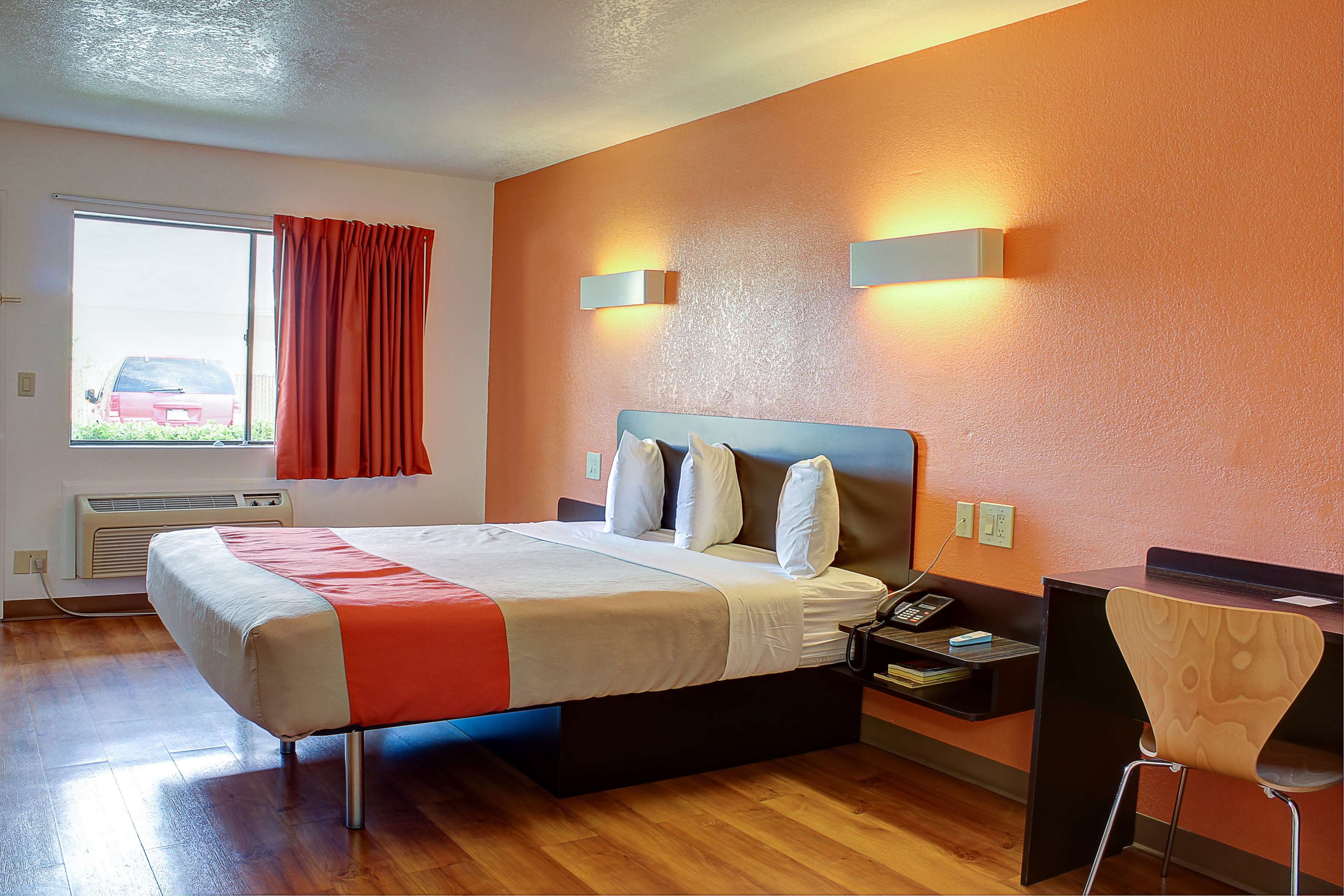 Motel 6 Bishop