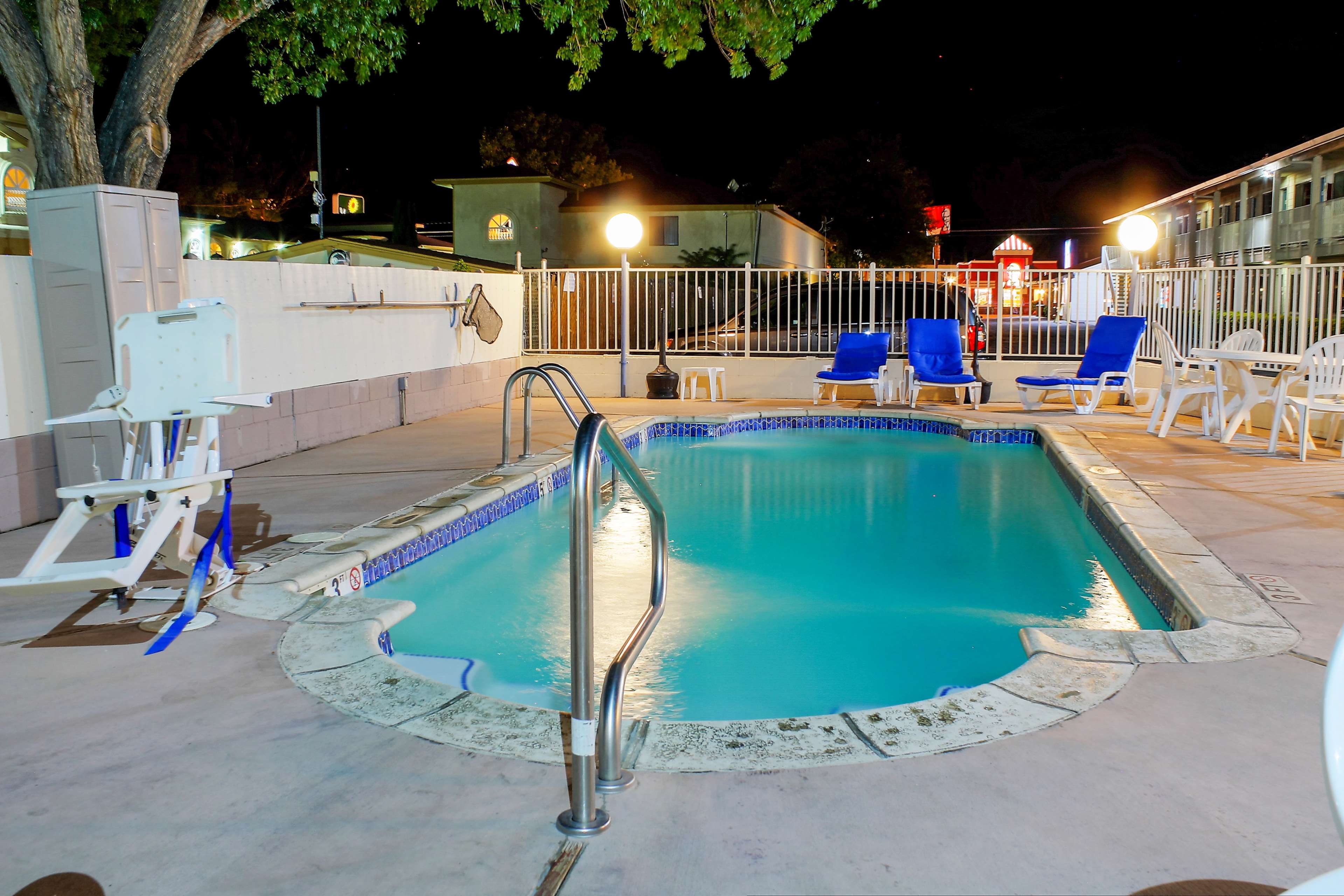 Motel 6 Bishop