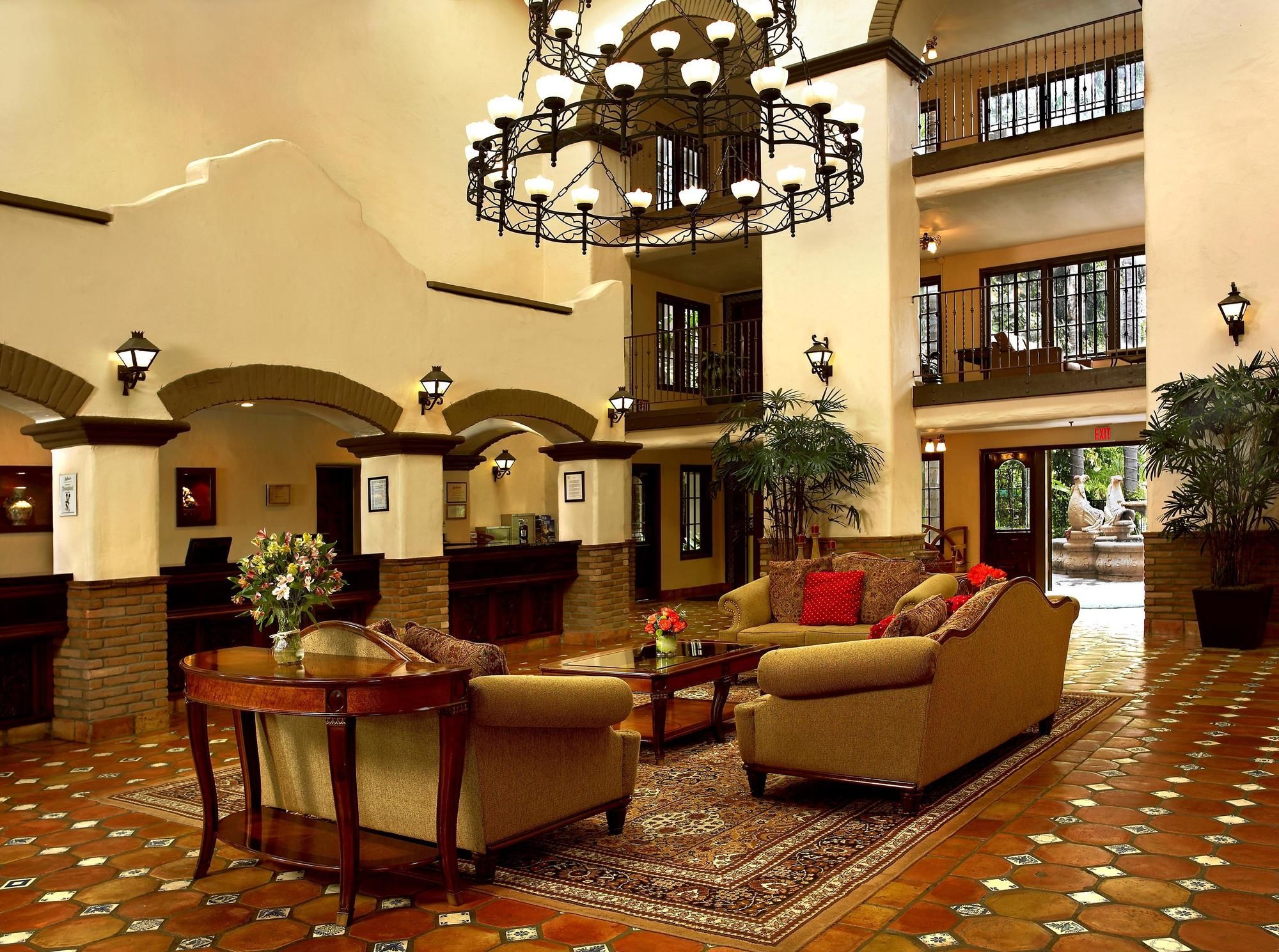 Buena Park Grand Hotel & Suites
