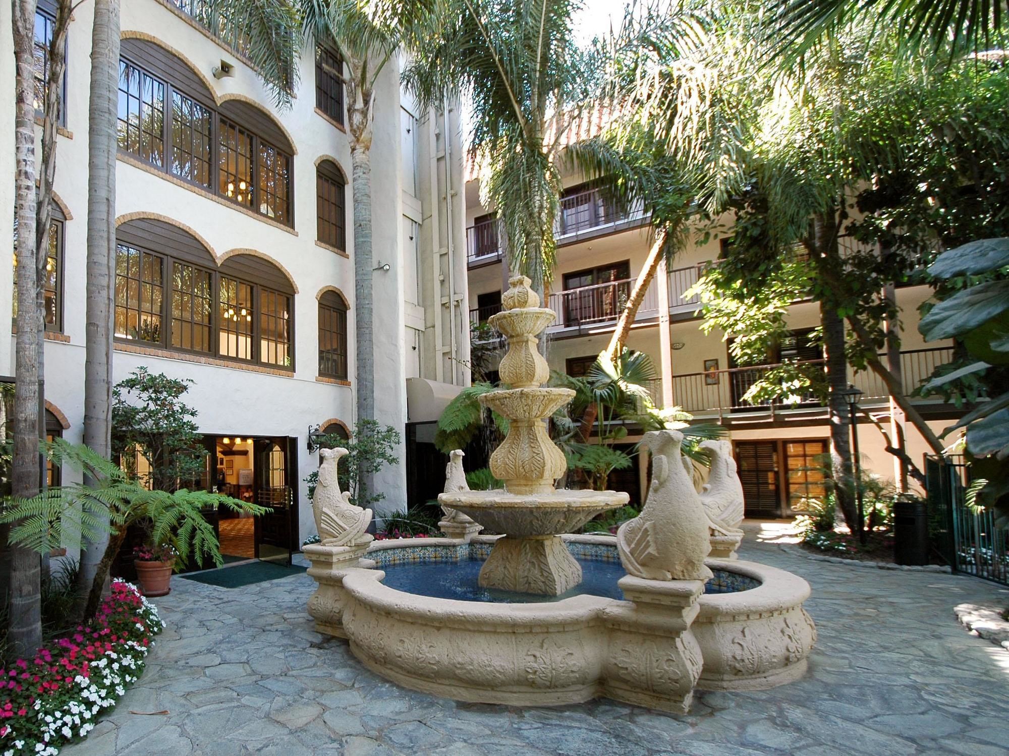 Buena Park Grand Hotel & Suites