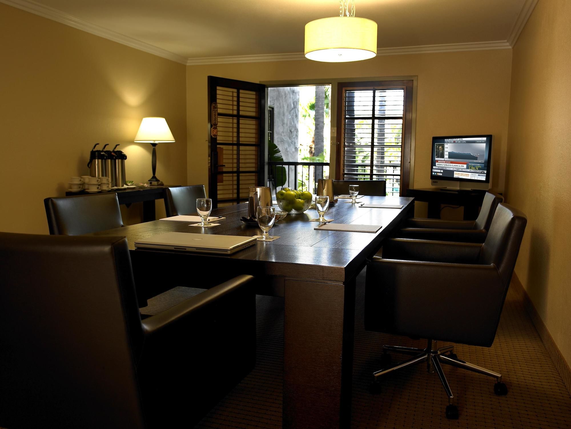 Buena Park Grand Hotel & Suites