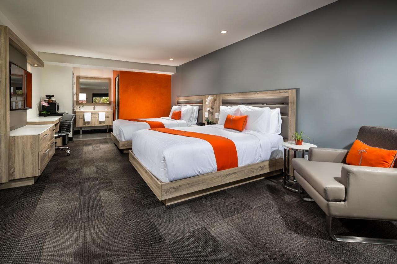 Canoga Hotel