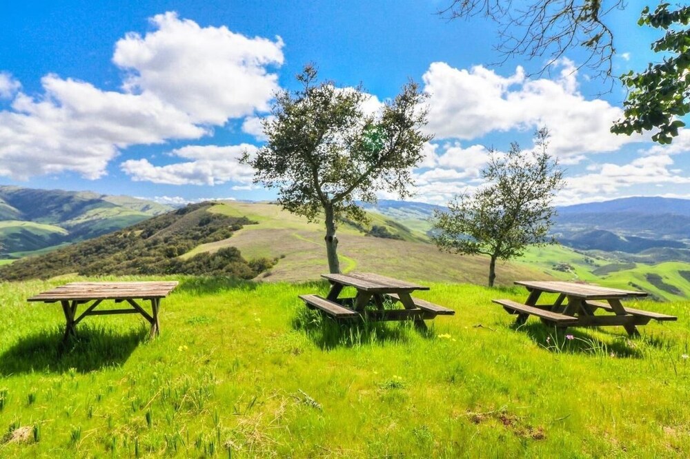 Weathertop Rustic Ranch