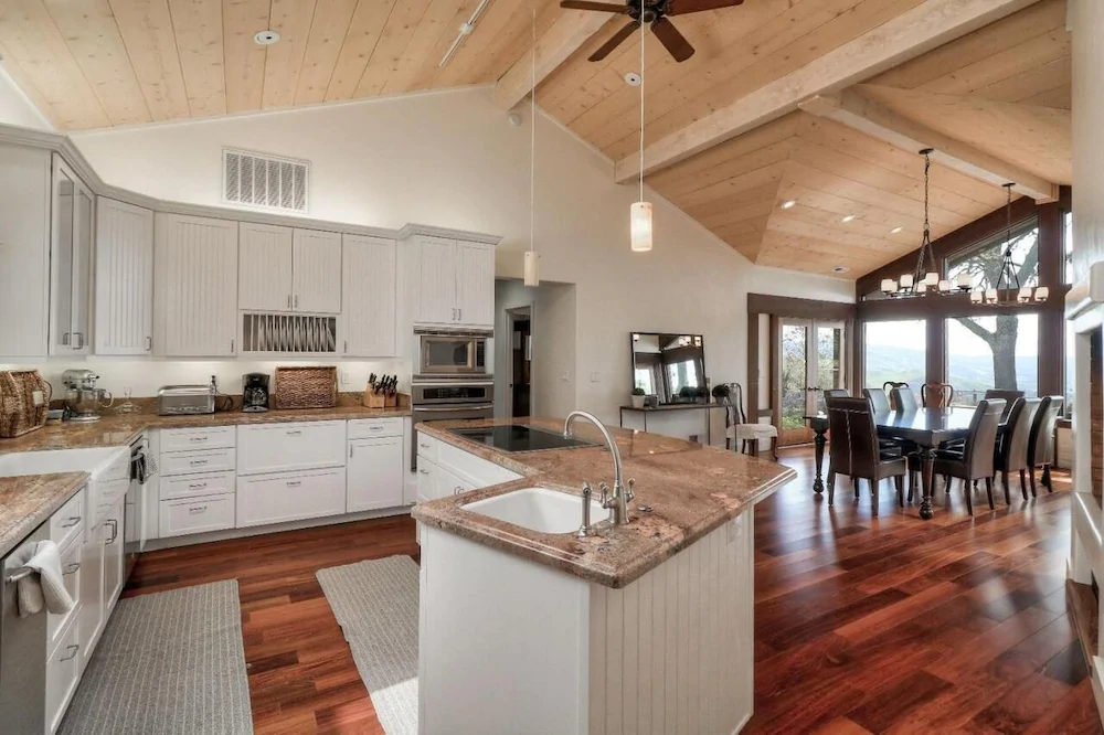 Weathertop Rustic Ranch