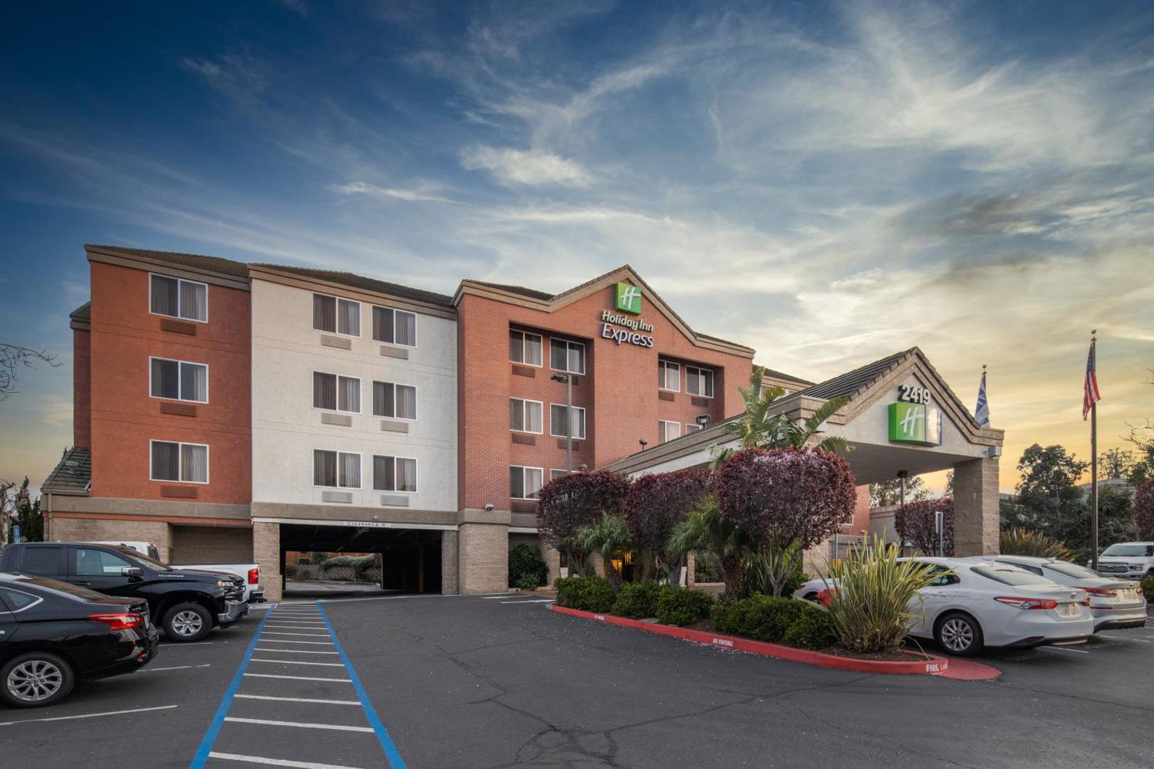 Holiday Inn Express Castro Valley - East Bay