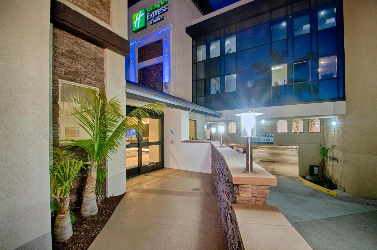 Holiday Inn Express Hotel & Suites Costa Mesa