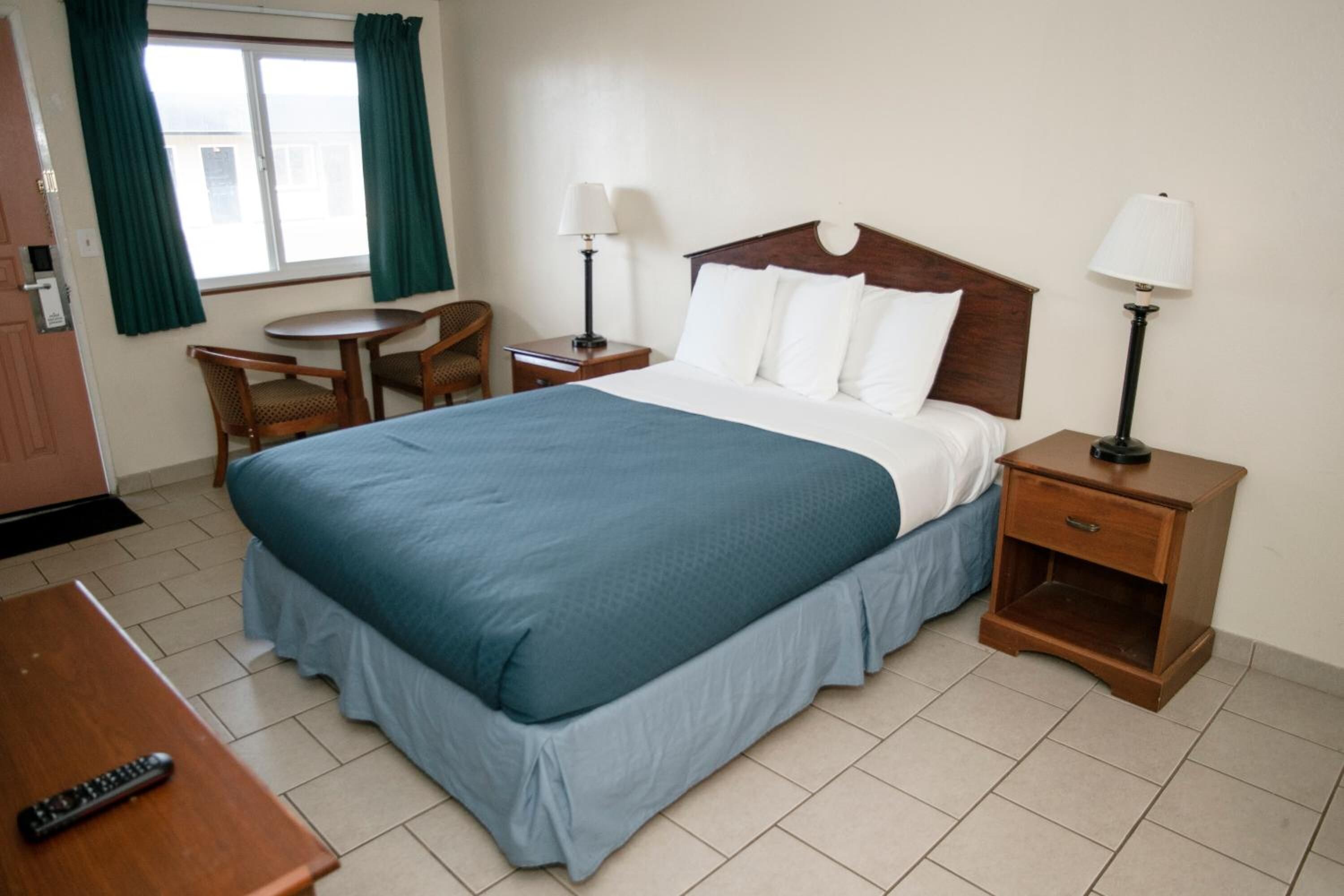 Pacific Inn