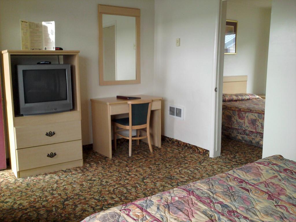 Penny Saver Inn
