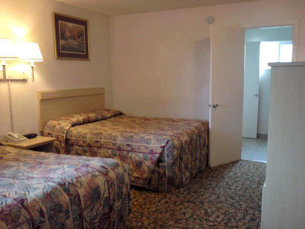 Penny Saver Inn
