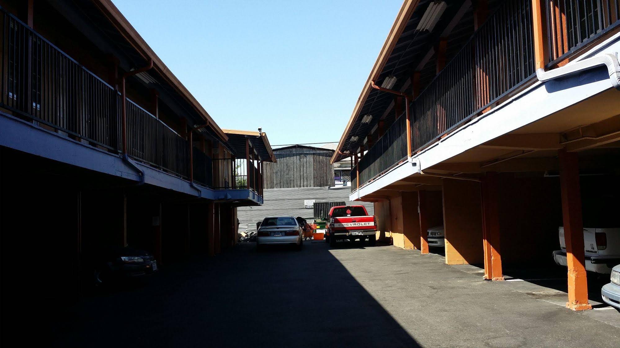 Nights Inn Motel
