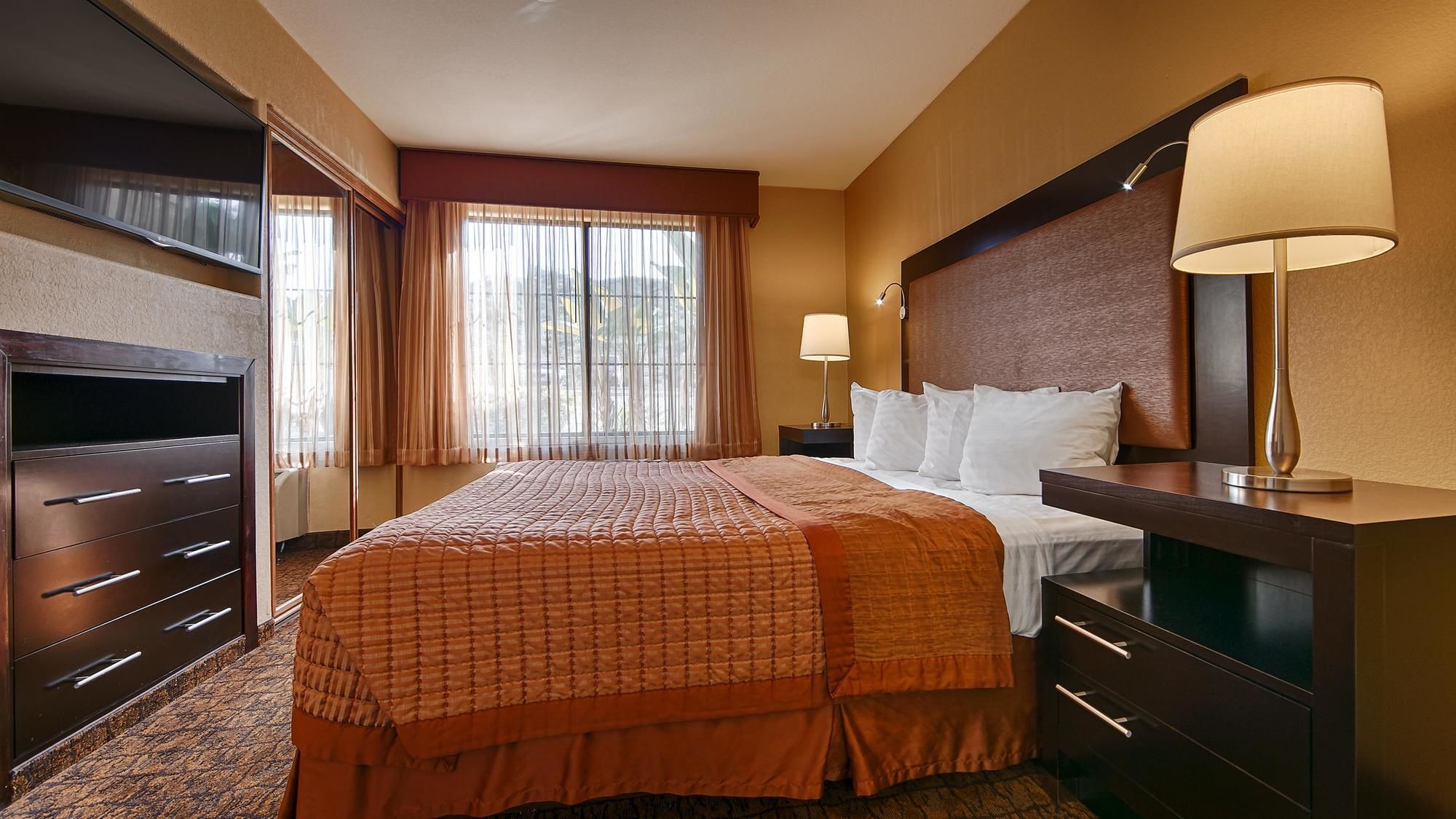 Best Western Escondido Hotel
